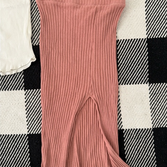 Pink Ribbed Skirt - Picture 2 of 3